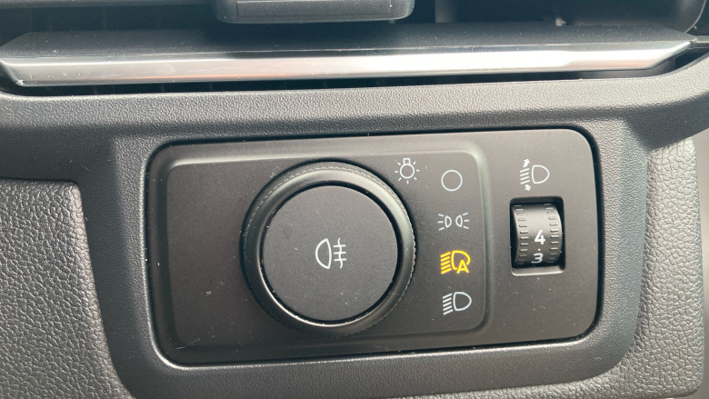 Ford Transit Custom 300 L1 Diesel Fwd 2.0 EcoBlue 136ps H1 Van Limited